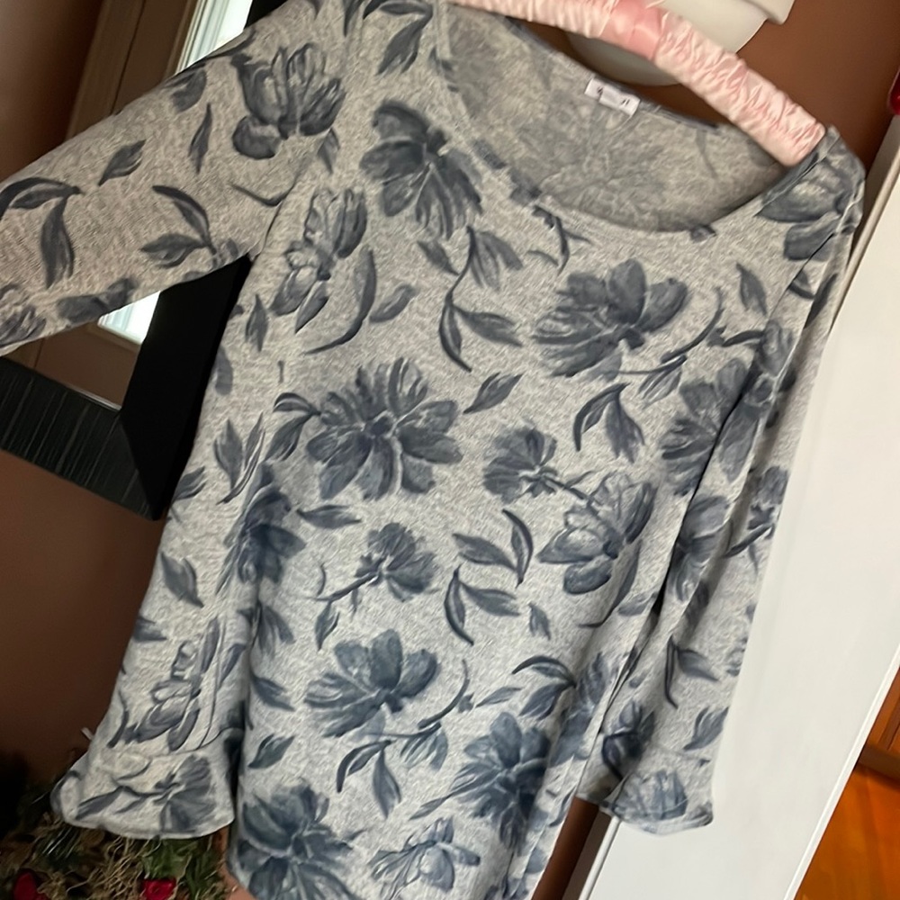 Floral knit top